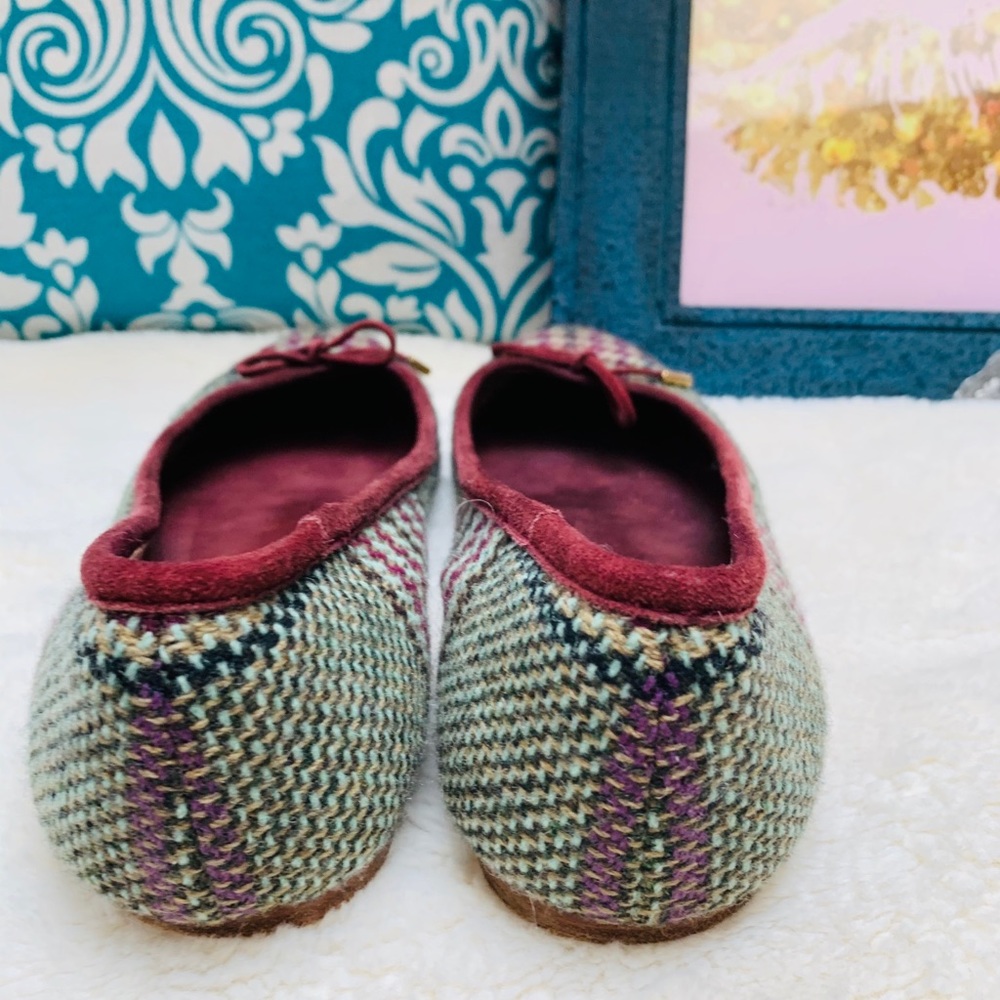 Burberry Houndstooth Print Flat - Picture 5 of 8